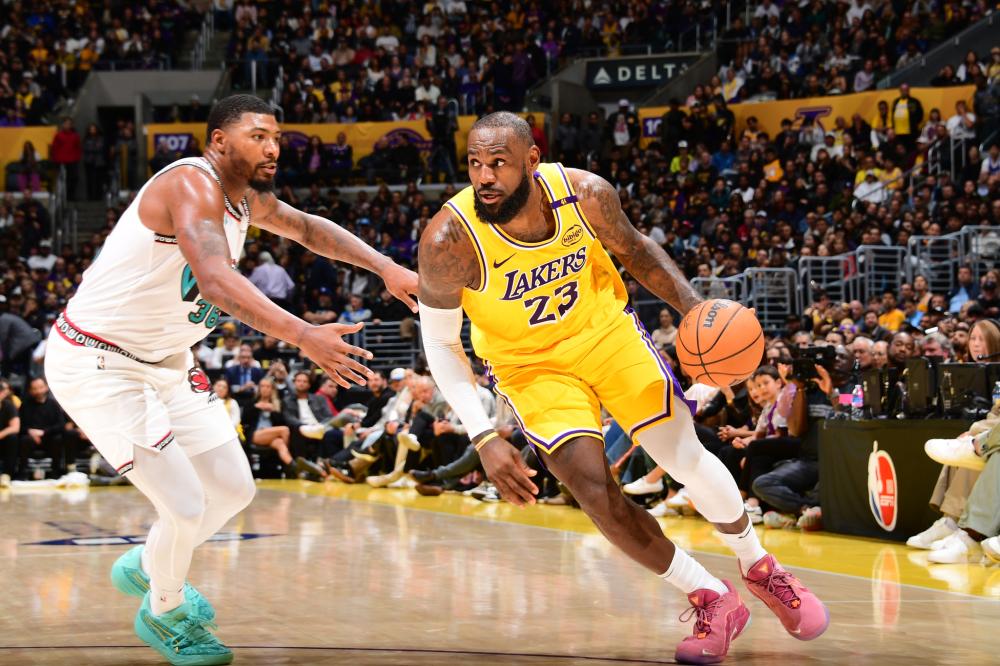 由于奖杯断 由于奖杯断